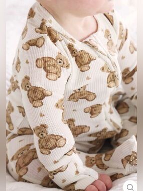 Caden Lane|Beary sweet bamboo waffle zipper footies in Cream/Brown teddy bear•••